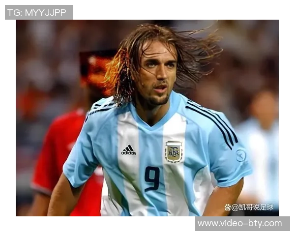 巨星足球2014:回顾世界杯赛场上的传奇瞬间与球星风采 巨星足球2014:回顾世界杯赛场上的传奇瞬间与球星风采